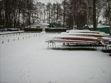 Der Blick vom Steg zum Anglerheim